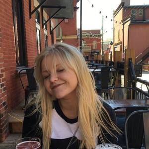 Meet your Posher, Klaudia